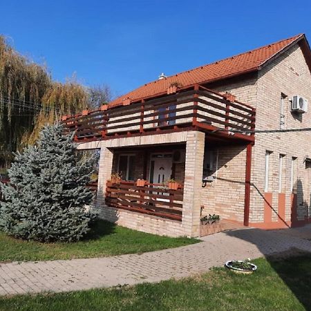 Ponty-Poronty Vendeghaz Hotel Nagybaracska Luaran gambar