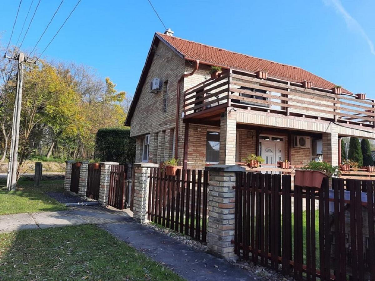 Ponty-Poronty Vendeghaz Hotel Nagybaracska Luaran gambar