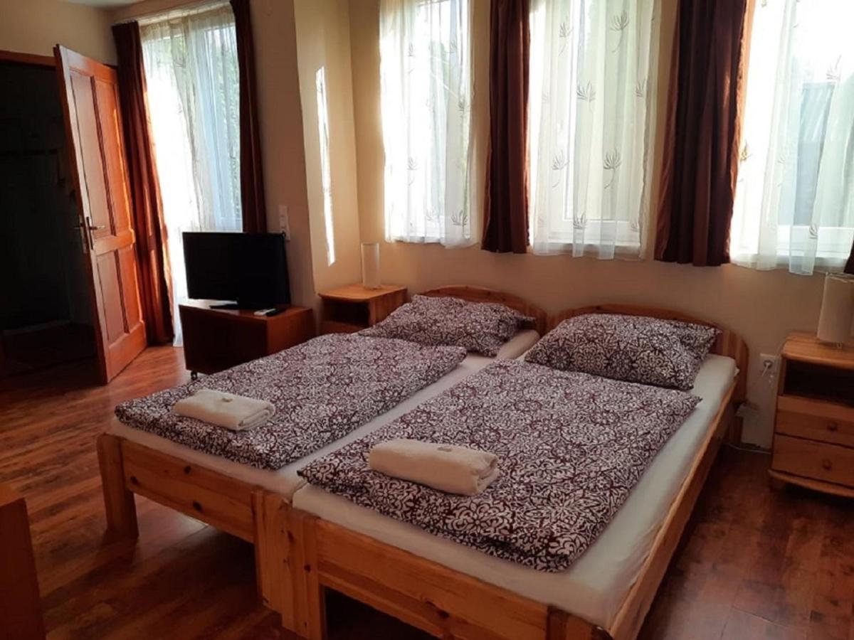 Ponty-Poronty Vendeghaz Hotel Nagybaracska Luaran gambar