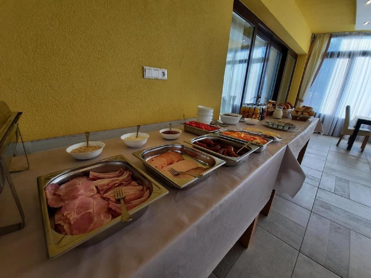 Ponty-Poronty Vendeghaz Hotel Nagybaracska Luaran gambar